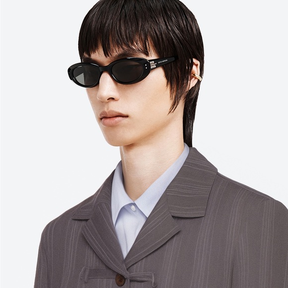 GENTLE MONSTER Black Sunglasses Blanc 01 - Picture 4 of 4